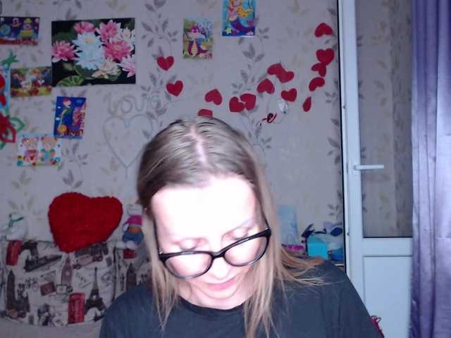 Live sex webcam photo for Alenushka888 #291208163