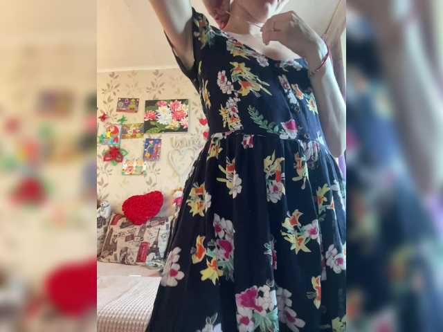 Live sex webcam photo for Alenushka888 #291218562