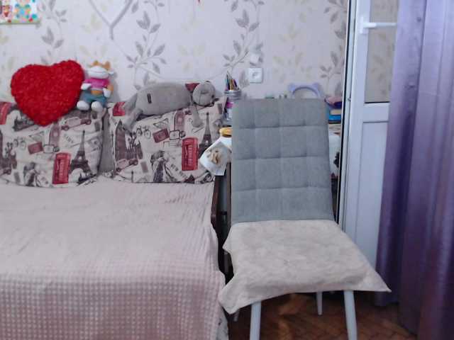 Live sex webcam photo for Alenushka888 #291226885