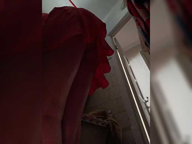 Live sex webcam photo for Alenushka888 #291500284