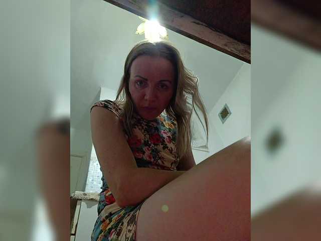 Live sex webcam photo for Alenushka888 #291604707