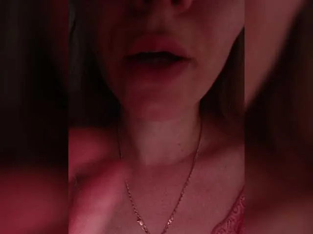 Live sex webcam photo for Alenushka888 #291628187