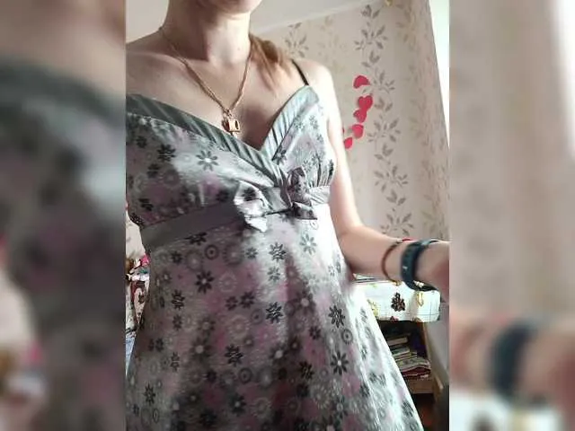 Live sex webcam photo for Alenushka888 #291692610