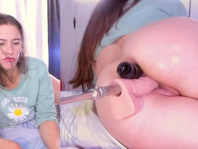 Live sex webcam photo for AleskaJames #292355879