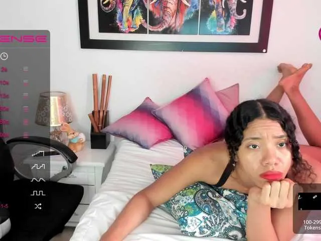 Live sex webcam photo for AlessaMayaa #276044666