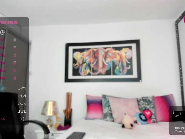 Live sex webcam photo for AlessaMayaa #276141144