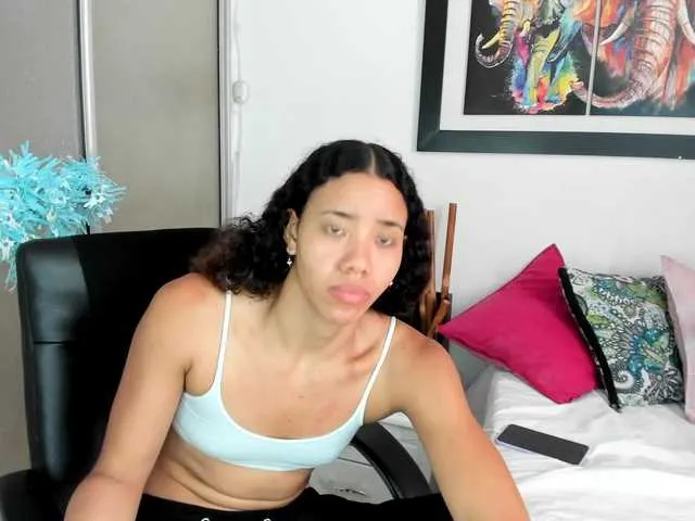 Live sex webcam photo for AlessaMayaa #276278323