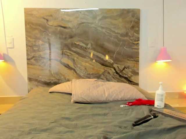 Live sex webcam photo for Alessia12- #291690458