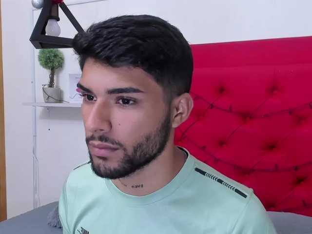 Live sex webcam photo for Alex-Bigdickk #276957974