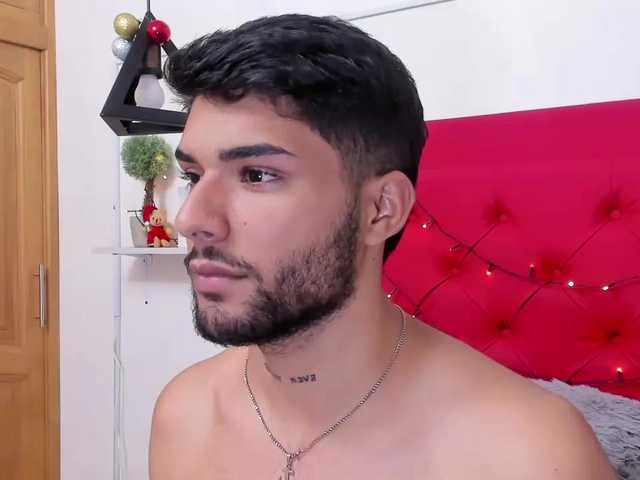 Live sex webcam photo for Alex-Bigdickk #276972503