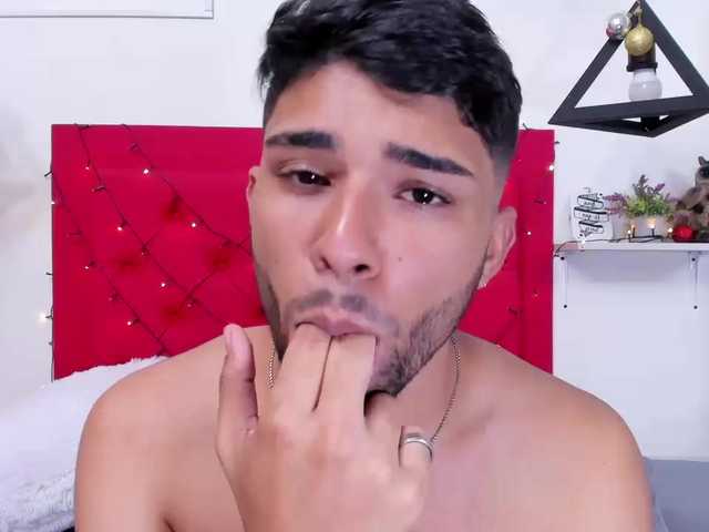 Live sex webcam photo for Alex-Bigdickk #276989284