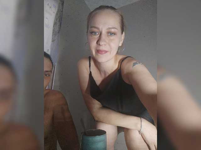 Live sex webcam photo for Alex-Martin7572 #276502270