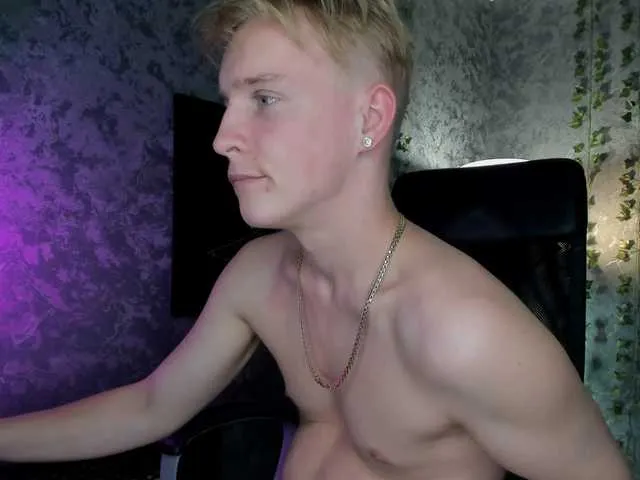 Live sex webcam photo for Alex-Sweet #291766210