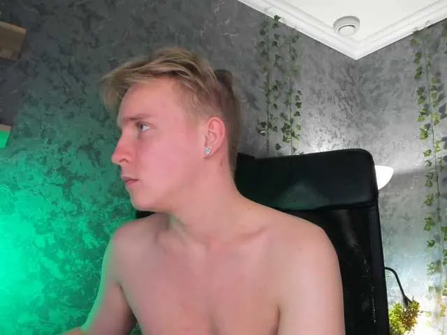 Live sex webcam photo for Alex-Sweet #292330619