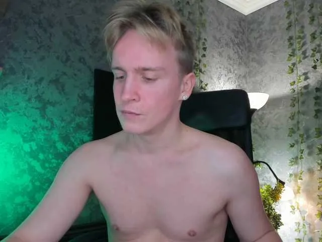 Live sex webcam photo for Alex-Sweet #292361648