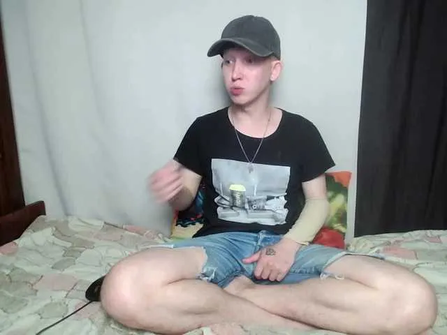 Live sex webcam photo for Alex-foxy #291746183