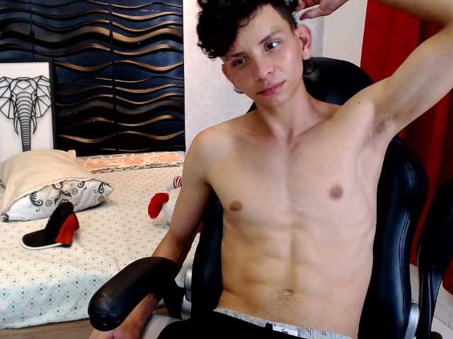 Live sex webcam photo for Alex-trents #275719500