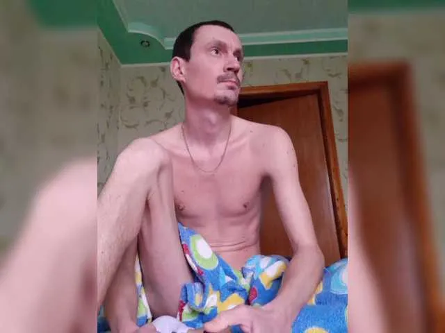 Live sex webcam photo for Alex19901990 #292454572