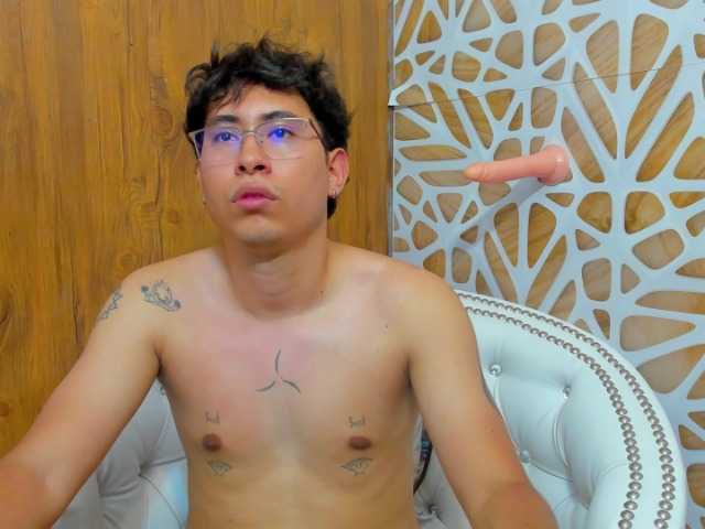 Live sex webcam photo for AlexBans #276057369