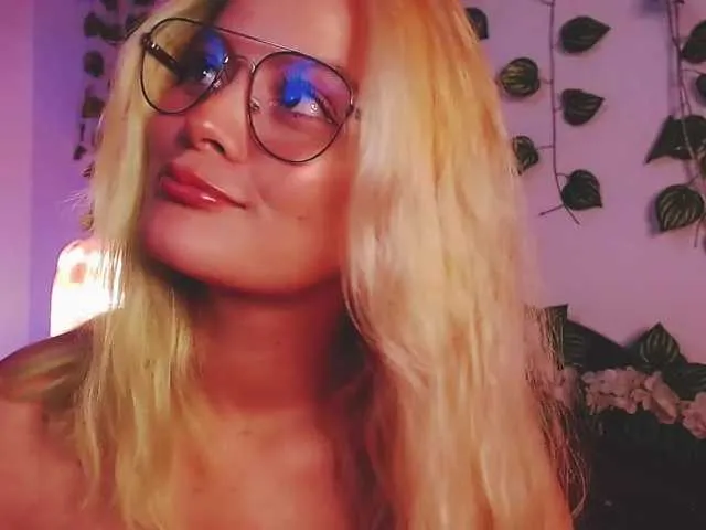 Live sex webcam photo for AlexFiisher #274325691