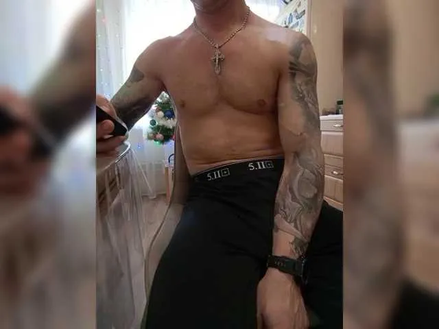 Live sex webcam photo for AlexGumWow #292619361