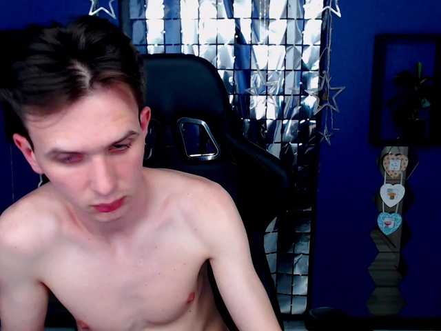 Live sex webcam photo for AlexKilt #273641551