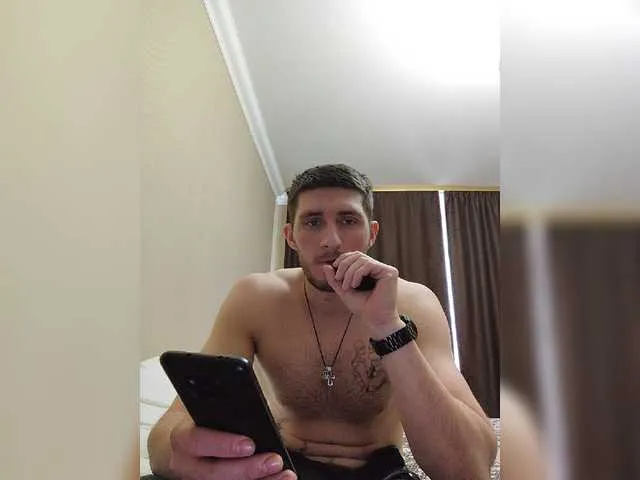 Live sex webcam photo for AlexTIP #277835771