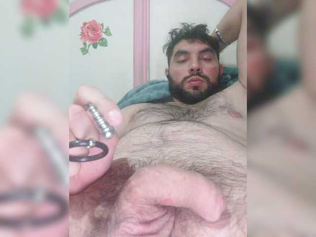 Live sex webcam photo for AlexXon111 #290304074