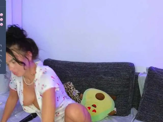 Live sex webcam photo for AlexaAimee #286549789