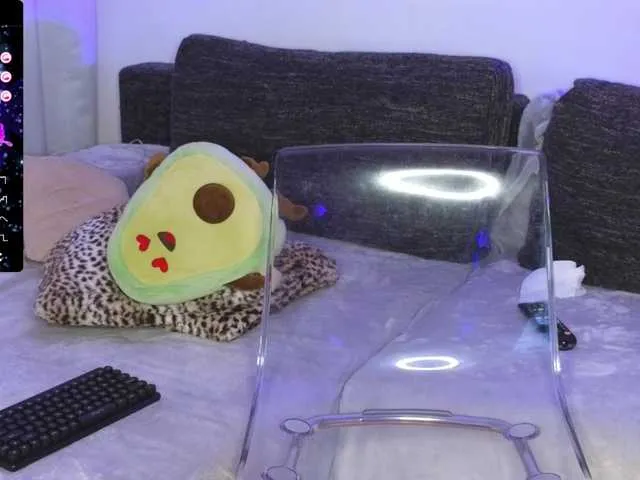 Live sex webcam photo for AlexaAimee #290034086