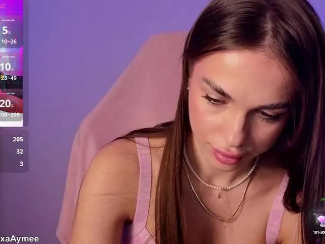 Live sex webcam photo for AlexaAimee #292113144