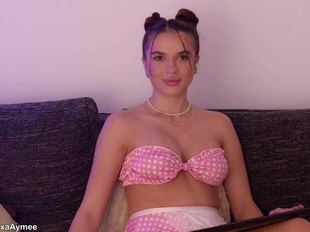 Live sex webcam photo for AlexaAimee #292412553