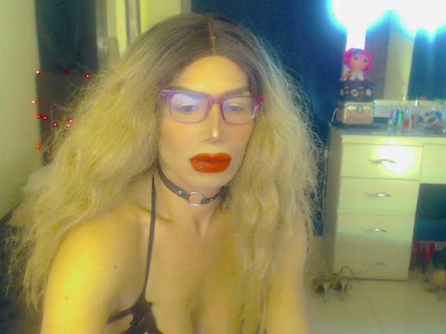 Live sex webcam photo for AlexaBelucci #273458312