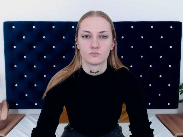 Live sex webcam photo for AlexaKisses #290176688