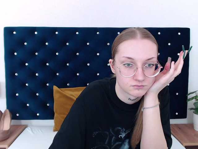 Live sex webcam photo for AlexaKisses #290323579