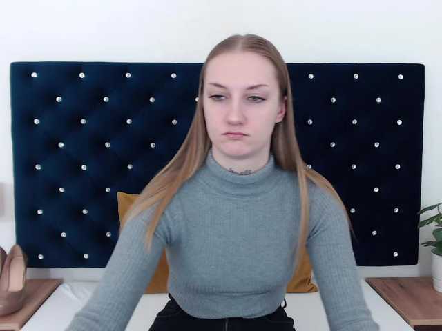 Live sex webcam photo for AlexaKisses #290360099
