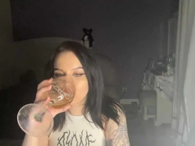 Live sex webcam photo for AlexaSuccubus #276016888