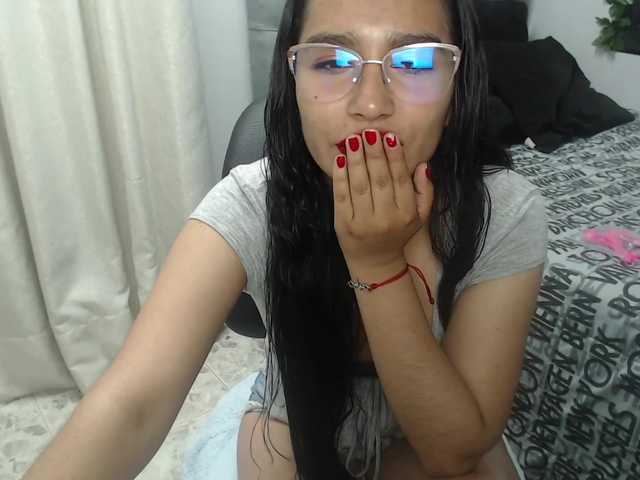 Live sex webcam photo for Alexaa-ebony #272256467