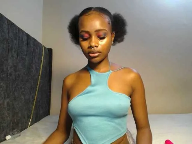 Live sex webcam photo for AlexahJade #293942990