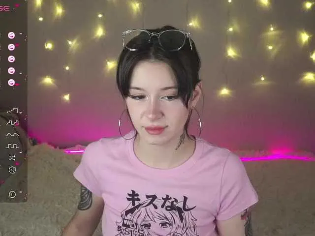 Live sex webcam photo for Alexahotbaby #276623147