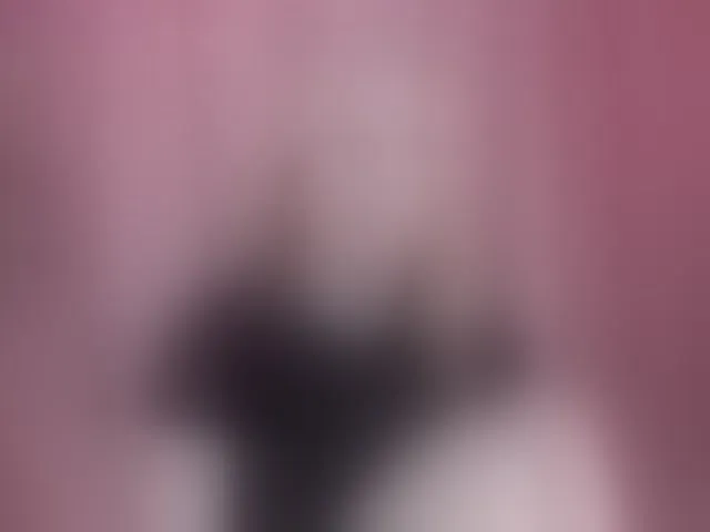 Live sex webcam photo for AlexandraXKitty #293793385