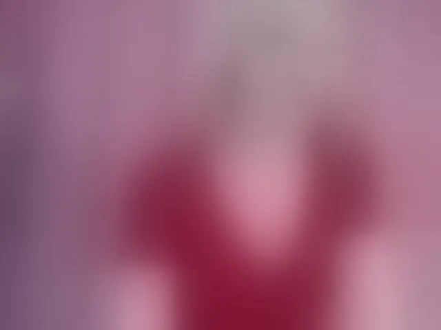 Live sex webcam photo for AlexandraXKitty #293934788