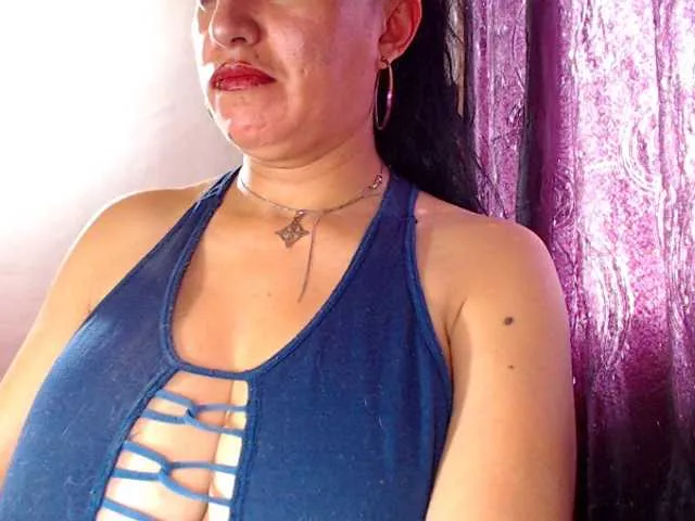 Live sex webcam photo for AlexandrinaFenix #292170302