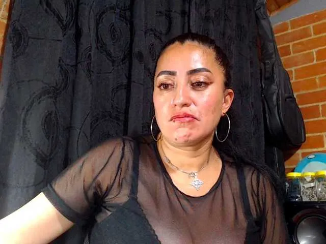 Live sex webcam photo for AlexandrinaFenix #292450970