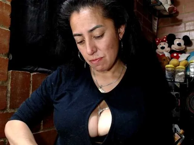 Live sex webcam photo for AlexandrinaFenix #293792540