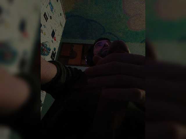 Live sex webcam photo for Alexbigermilenium #277555715