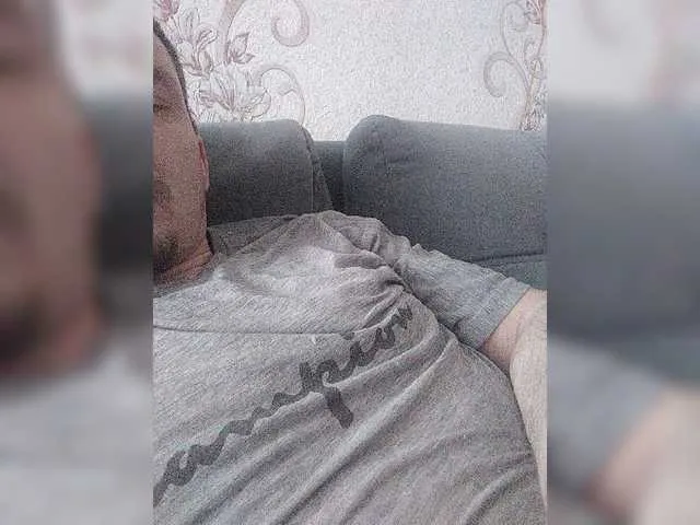 Live sex webcam photo for Alexey070583 #273571904