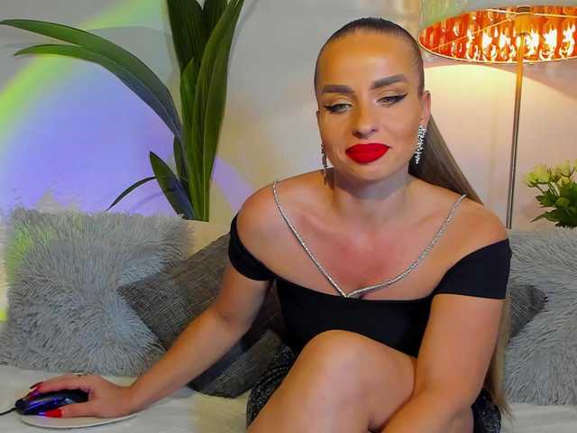 Live sex webcam photo for AlexiaLexx #276747328