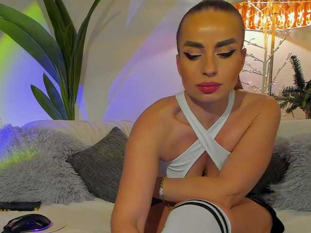 Live sex webcam photo for AlexiaLexx #276938420