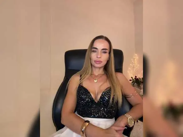 Live sex webcam photo for AlexiaLexx #292071517